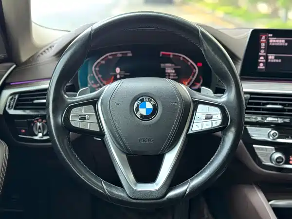 BMW 5 Series 2020