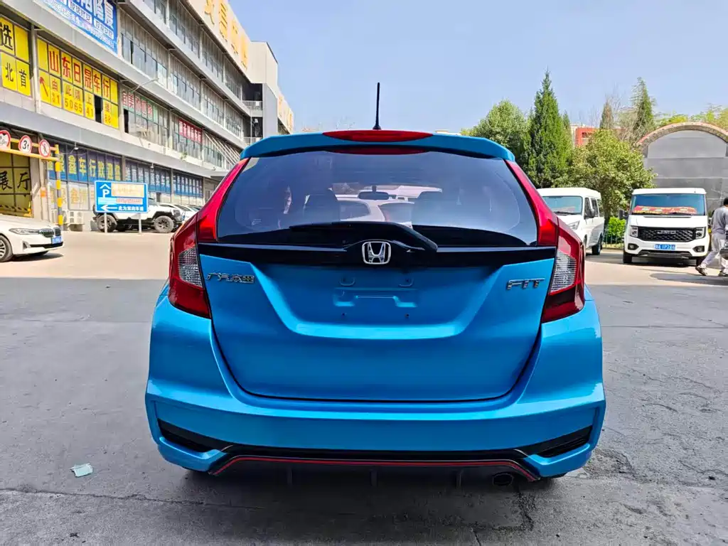 Honda Fit 2018 — фото 6