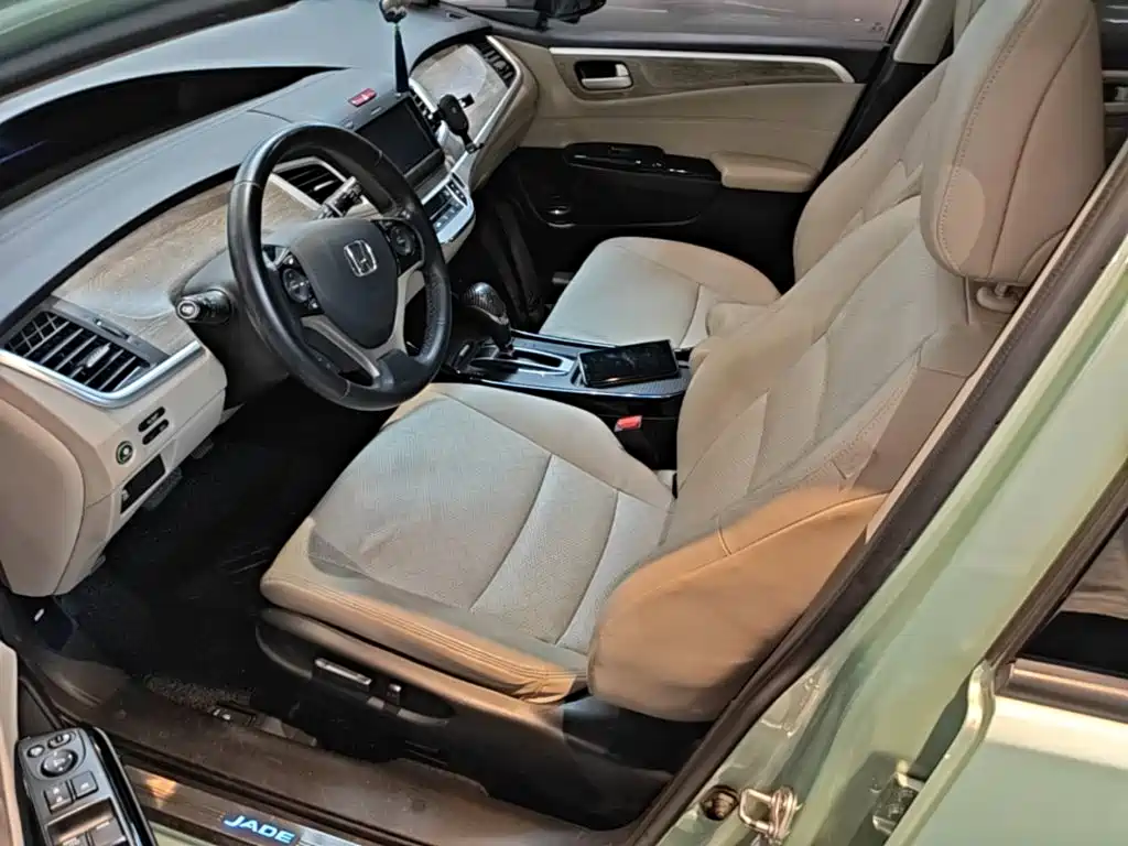 Honda Jade 2017 — фото 15