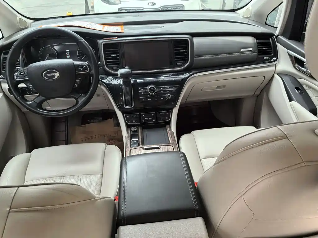 GAC Motor Trumpchi M8 2019 — фото 9