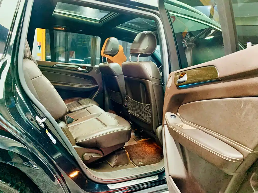 Mercedes-Benz GLS 2018 — фото 16