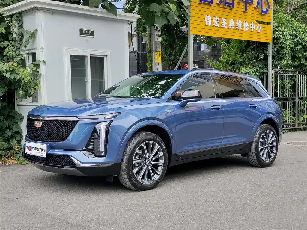 Cadillac XT5 2025 — фото 1