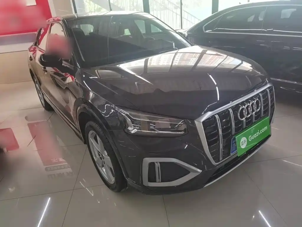Audi Q2L 2023 — фото 4