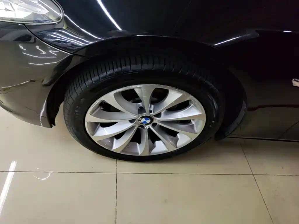 BMW 5 Series 2015 — фото 23