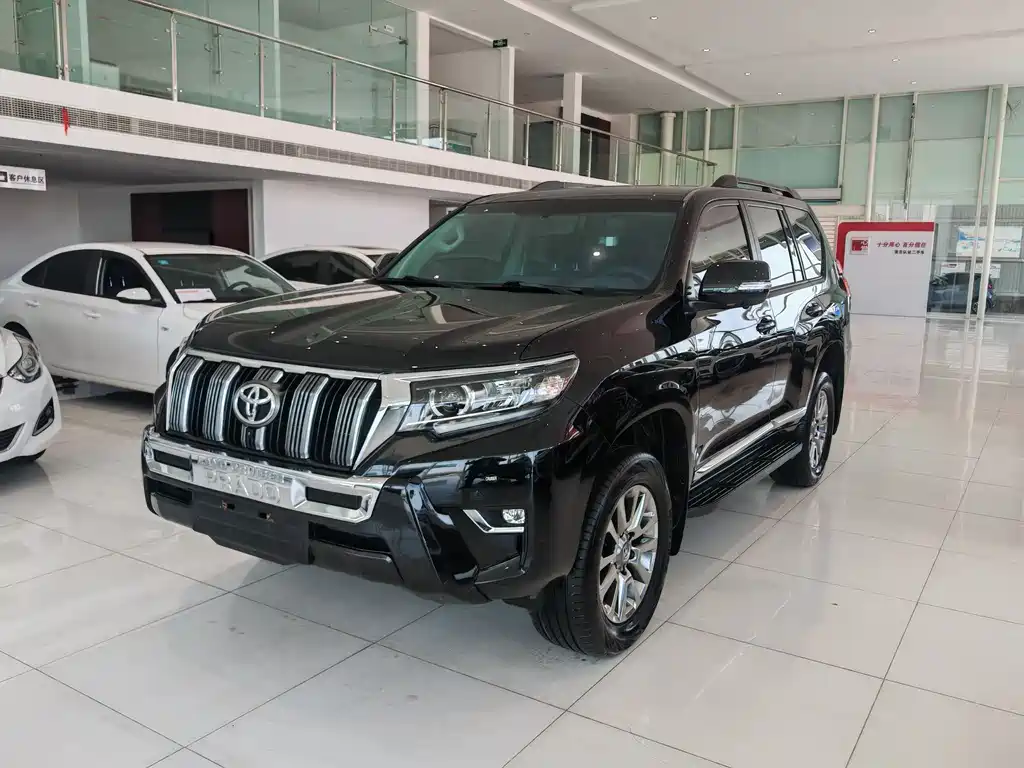 Toyota Prado 2019 — фото 1