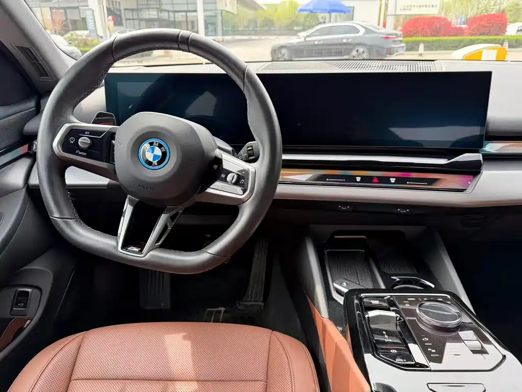 BMW i5 2025 — фото 7