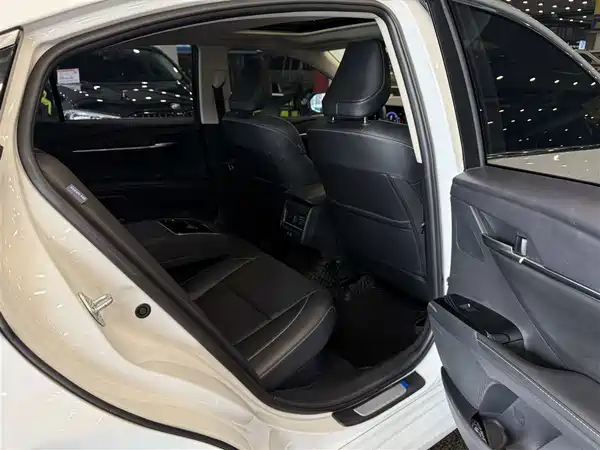 Toyota Camry 2024