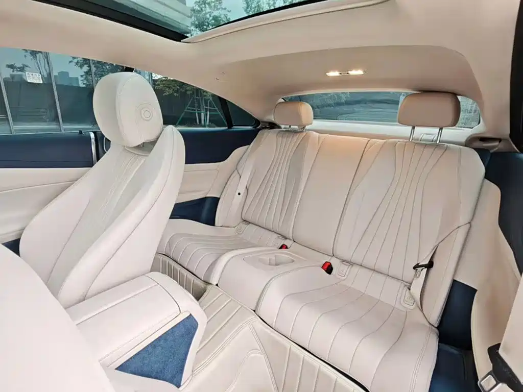 Mercedes-Benz E-Class 2022 — фото 11