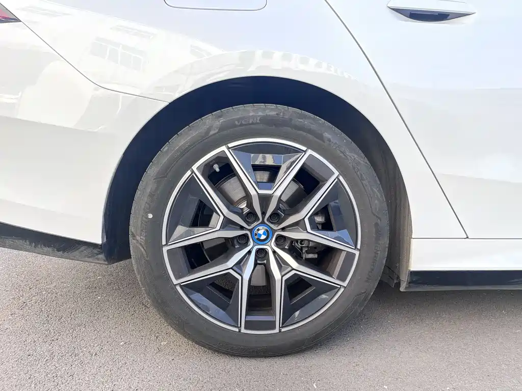 BMW i5 2024 — фото 15