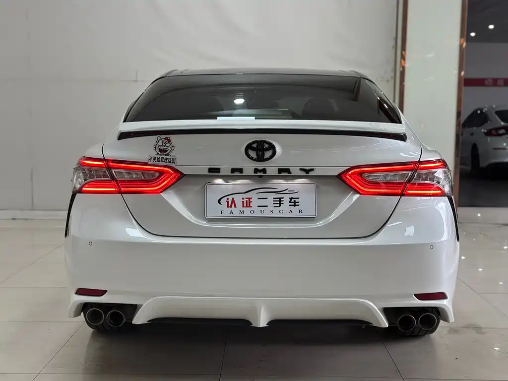Toyota Camry 2020 — фото 17