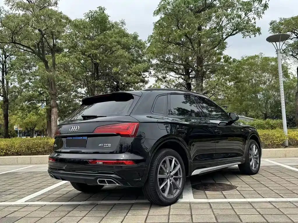 Audi Q5L 2022 — фото 9