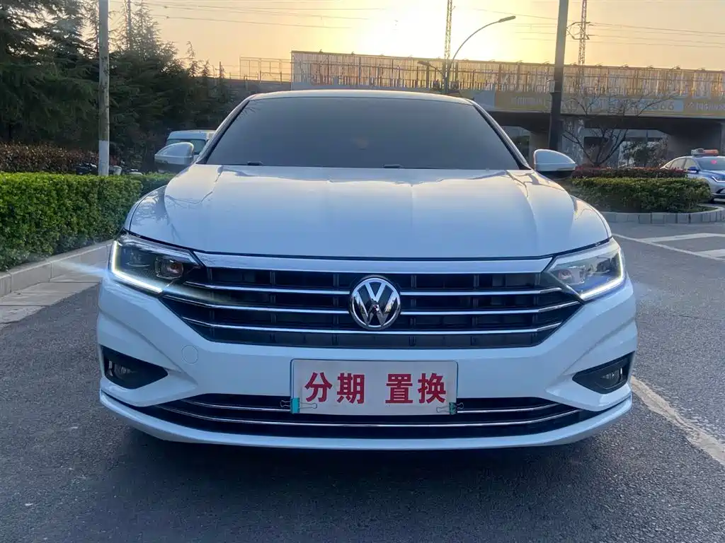 Volkswagen Sagitar 2021