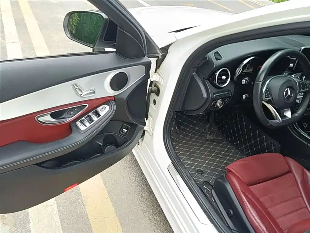 Mercedes-Benz C-Class 2018 — фото 16