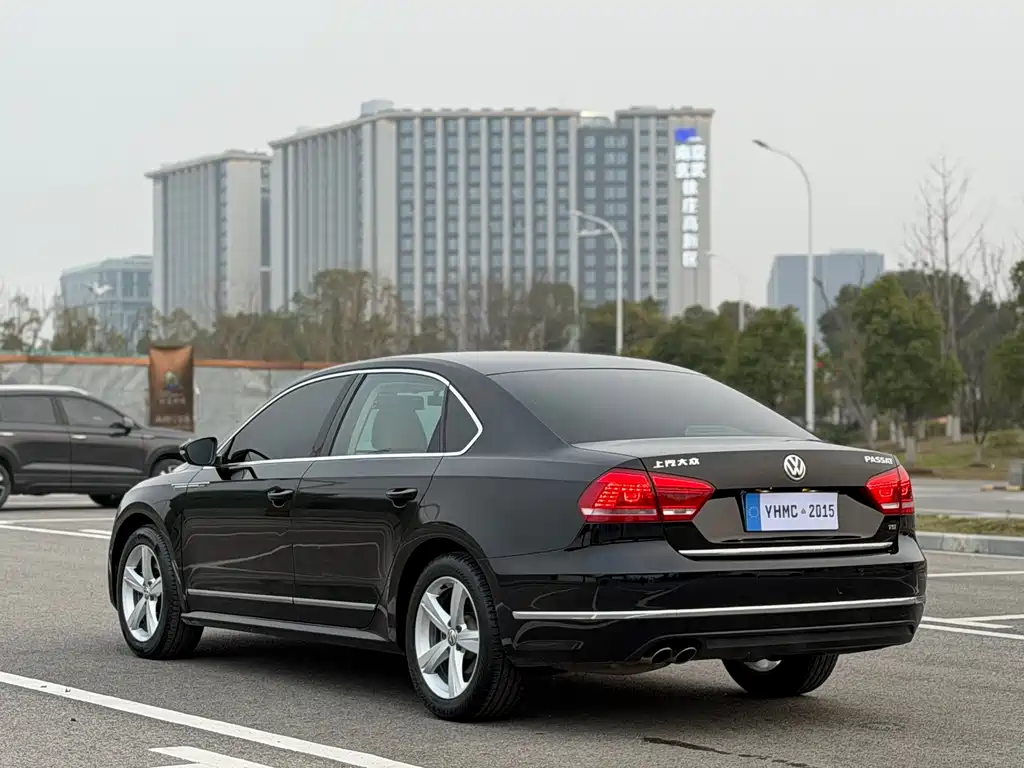 Volkswagen Passat 2014 — фото 19