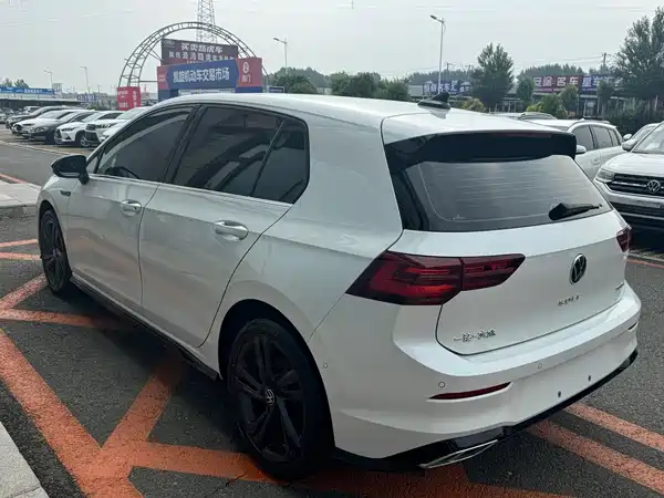 Volkswagen Golf 2022