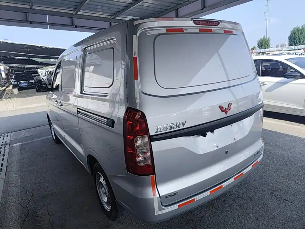 Wuling Hongguang V 2024 — фото 5