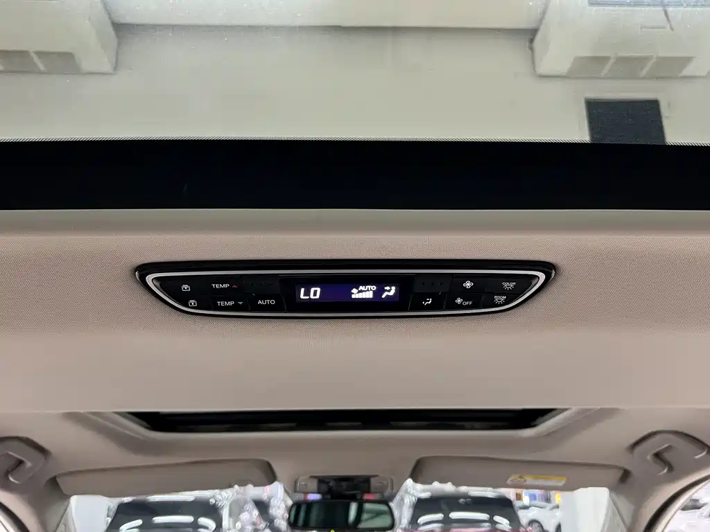 GAC Trumpchi M8 2021 — фото 16