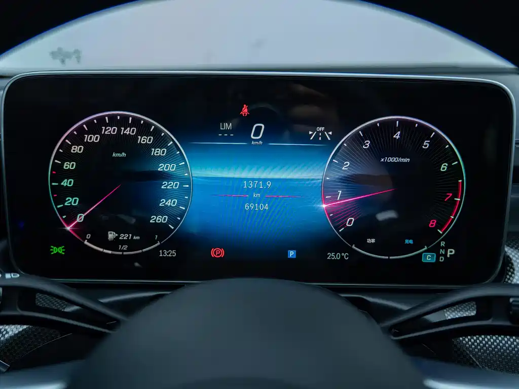 Mercedes-Benz C-Class 2023 — фото 22
