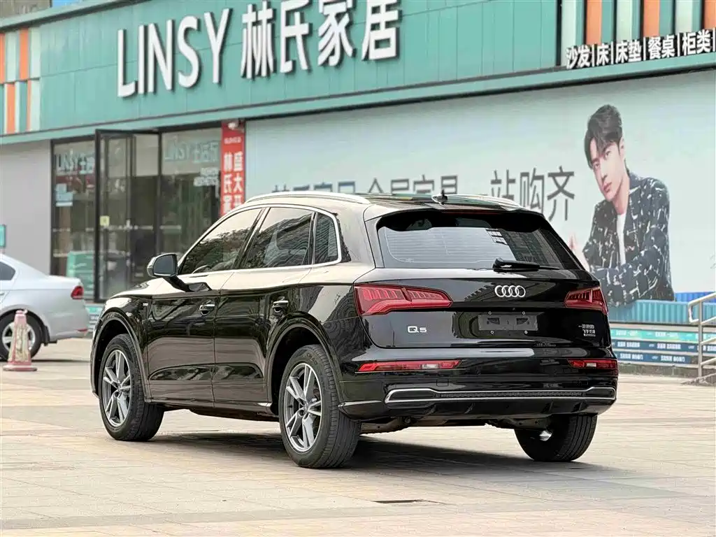 Audi Q5L 2019 — фото 6
