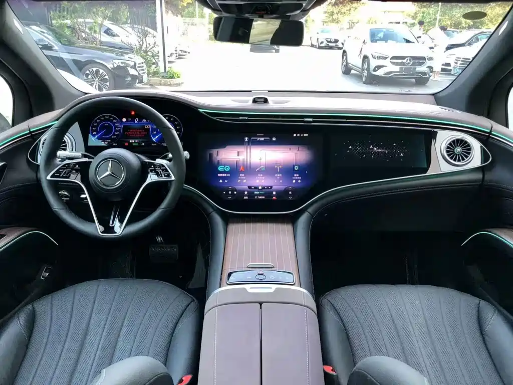 Mercedes-Benz EQS SUV 2025 — фото 16