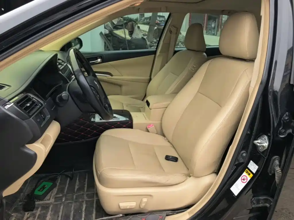 Toyota Camry 2016 — фото 15