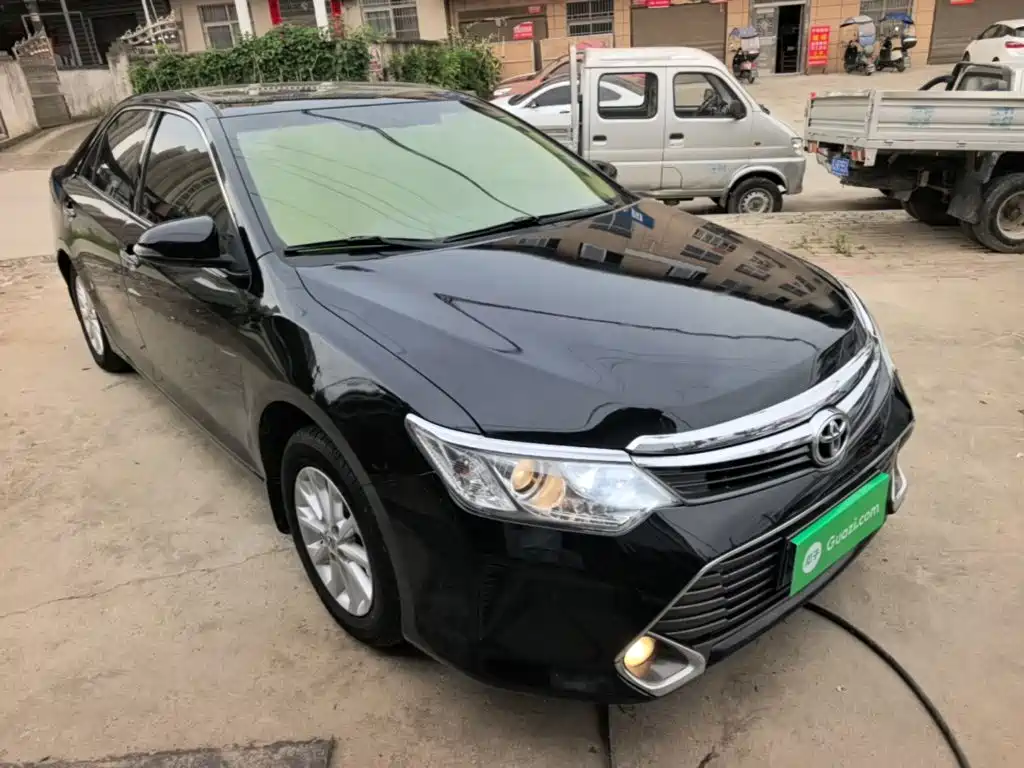 Toyota Camry 2016 — фото 4