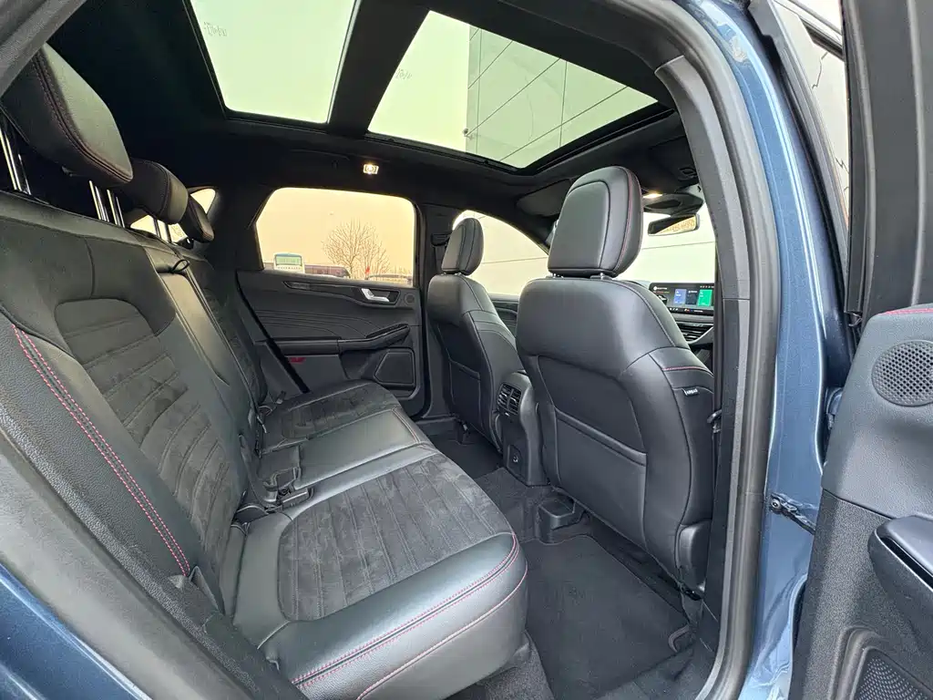 Ford Escape 2020 — фото 13
