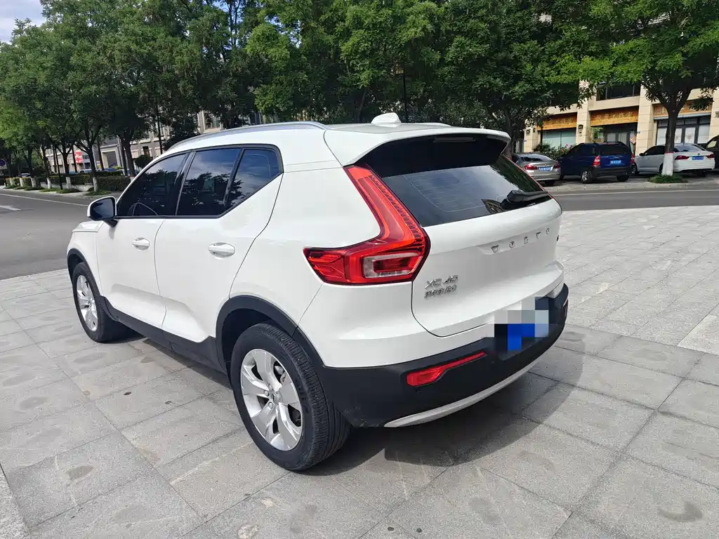 Volvo XC40 2021 — фото 10
