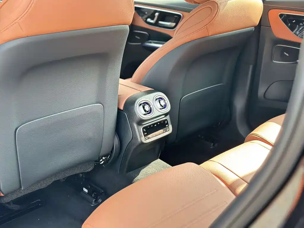 Mercedes-Benz GLC 2026