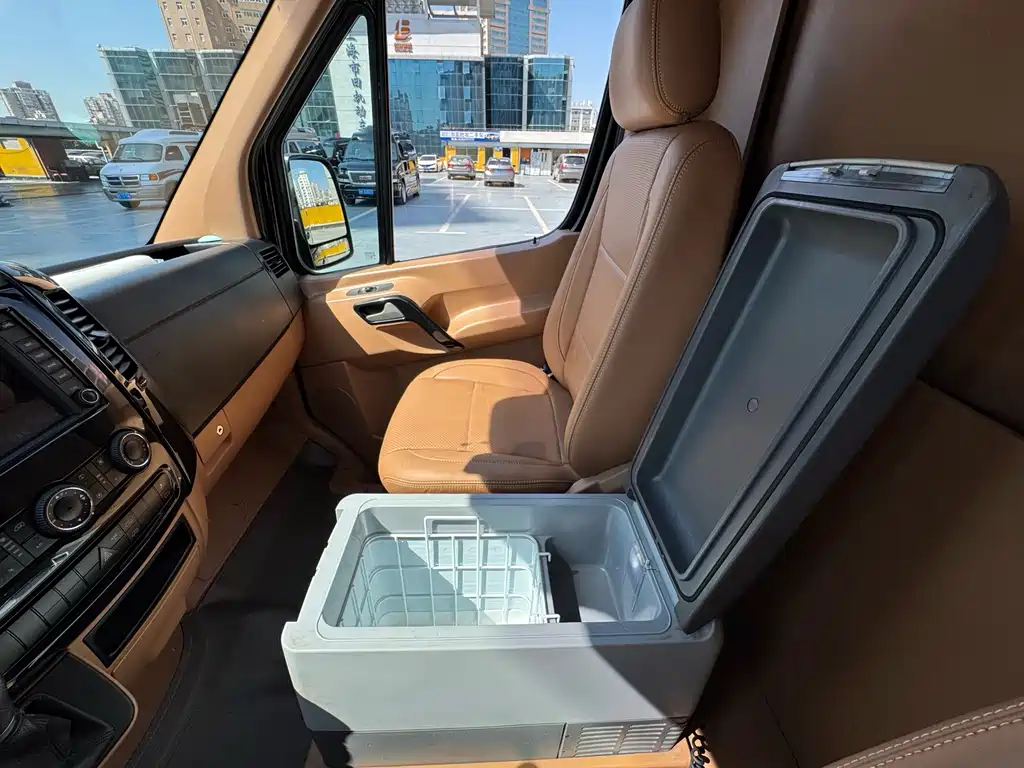 Mercedes-Benz Sprinter 2017 — фото 26
