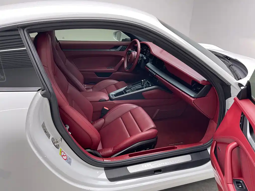 Porsche 911 2023 — фото 16