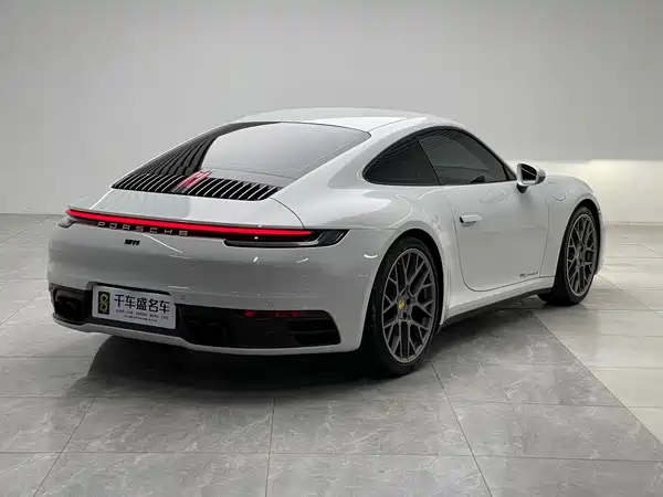 Porsche 911 2023