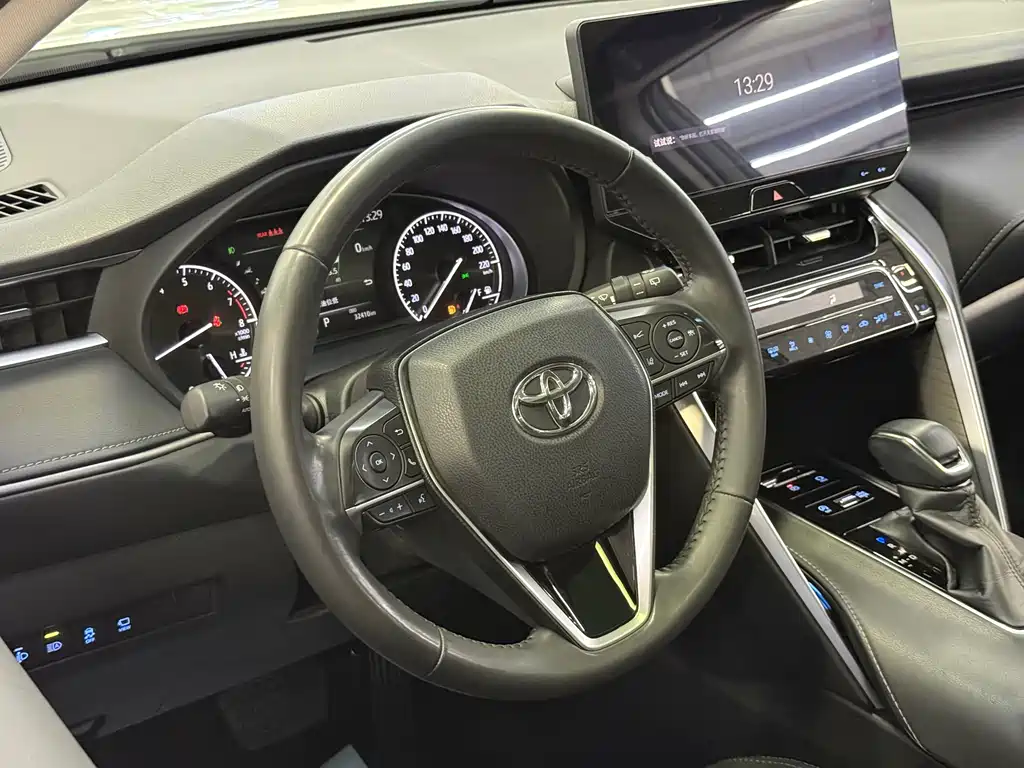 Toyota Harrier 2022 — фото 12