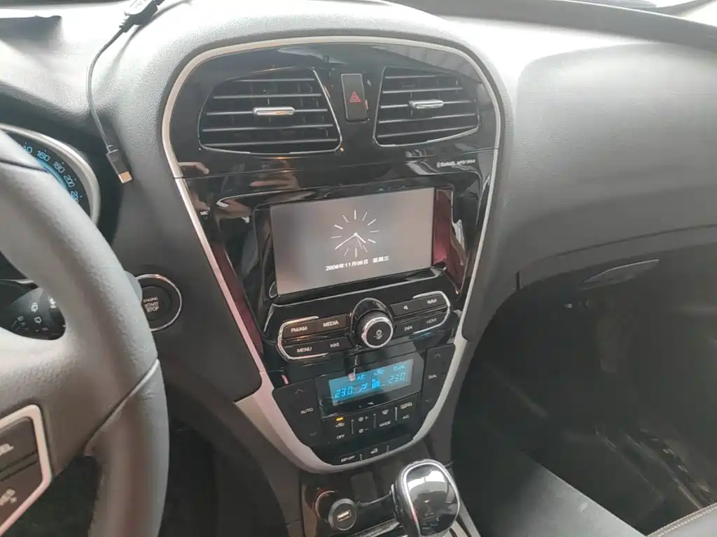 GAC Trumpchi GS5 Super 2016 — фото 13