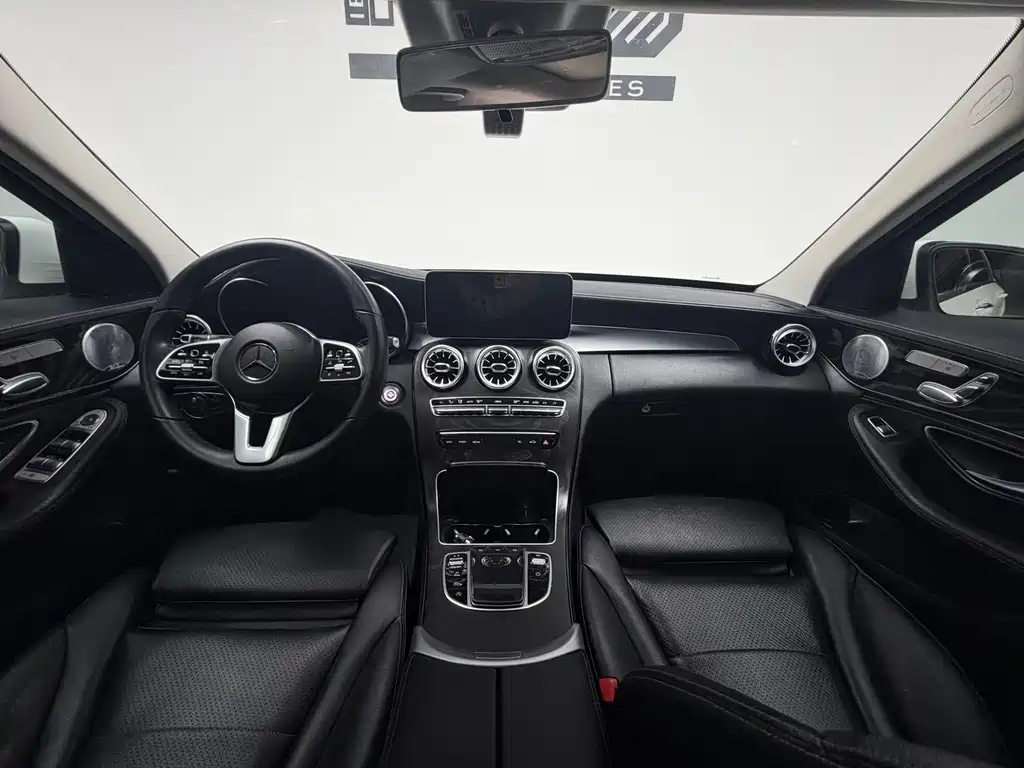 Mercedes-Benz C-Class 2019 — фото 13