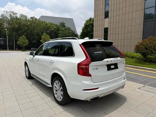 Volvo XC90 2016
