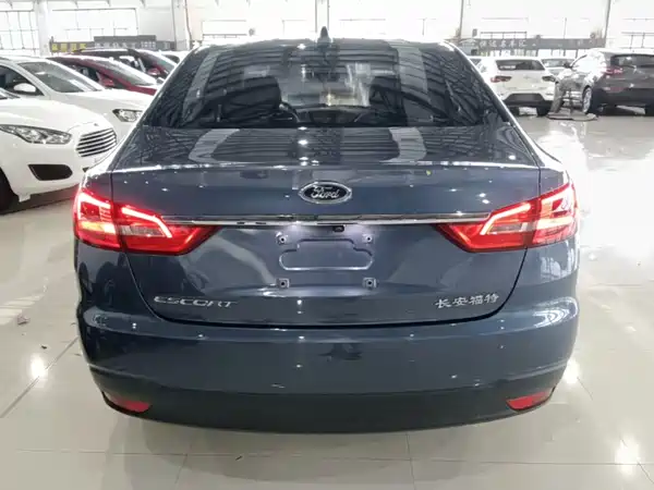 Ford Escort 2021