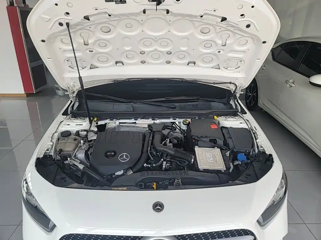 Mercedes-Benz A-Class 2021 — фото 20