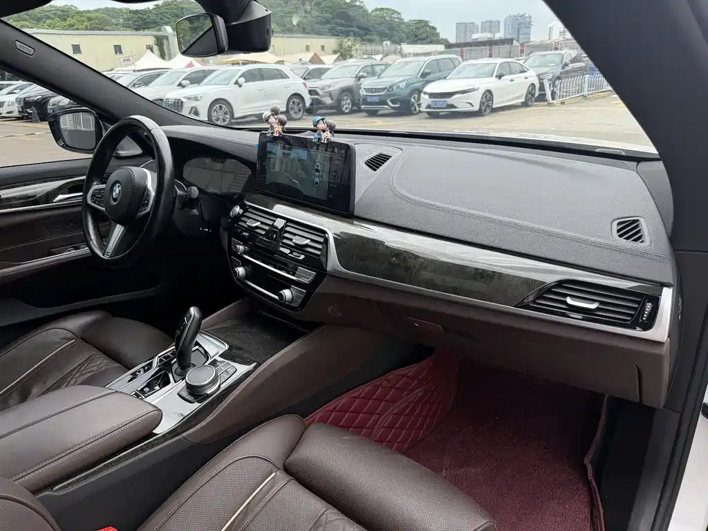 BMW 6 Series GT 2021 — фото 19