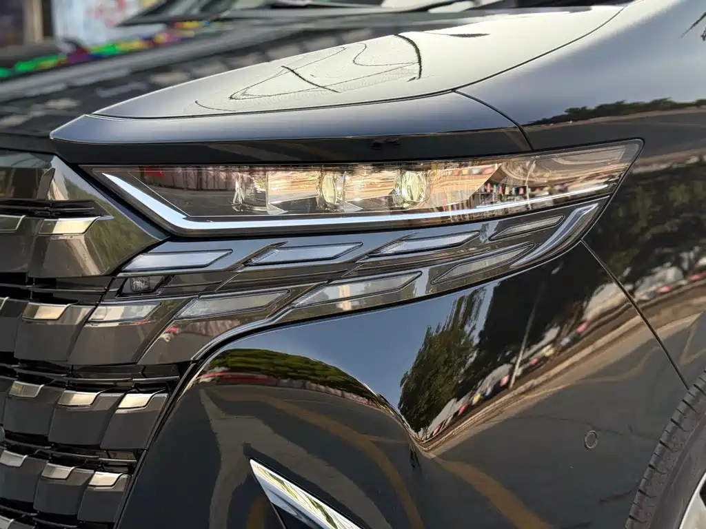 Toyota Alphard 2025 — фото 17