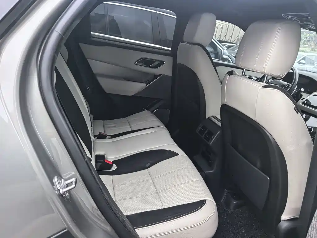 Land Rover Velar 2017 — фото 12