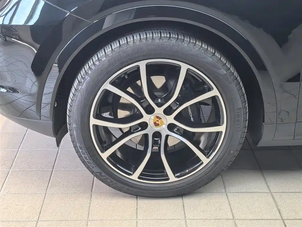 Porsche Cayenne Hybrid 2023 — фото 11