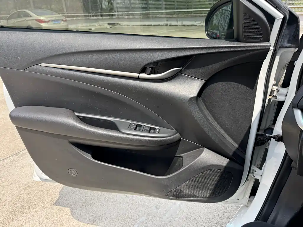 Buick Excelle 2021 — фото 15