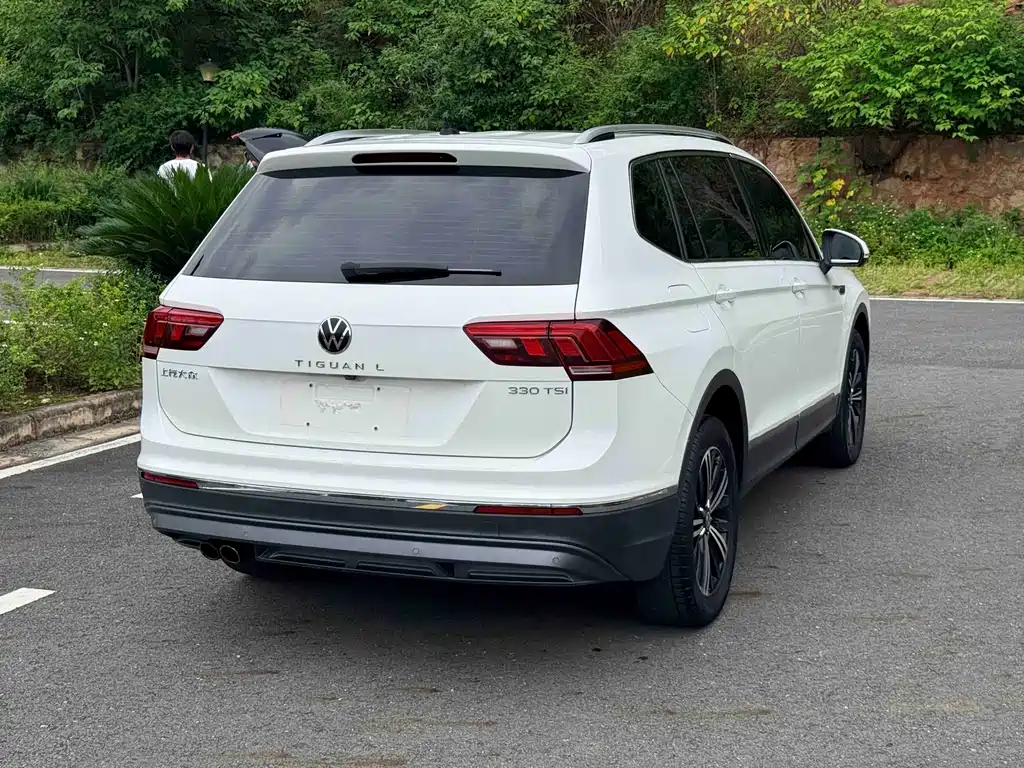 Volkswagen Tiguan L 2020 — фото 9