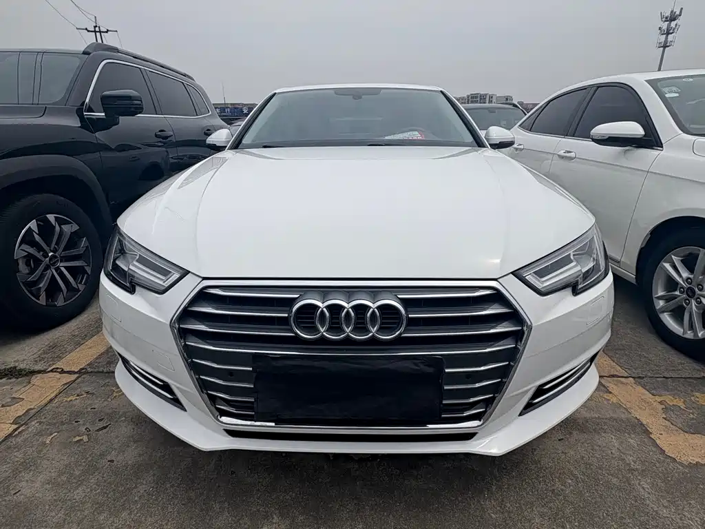 Audi A4L 2018
