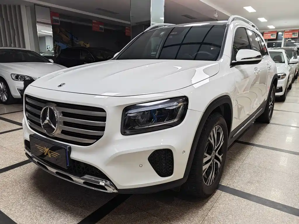Mercedes-Benz GLB 2024 — фото 3