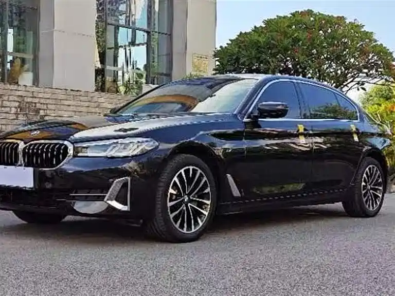BMW 5 Series 2023 — фото 4
