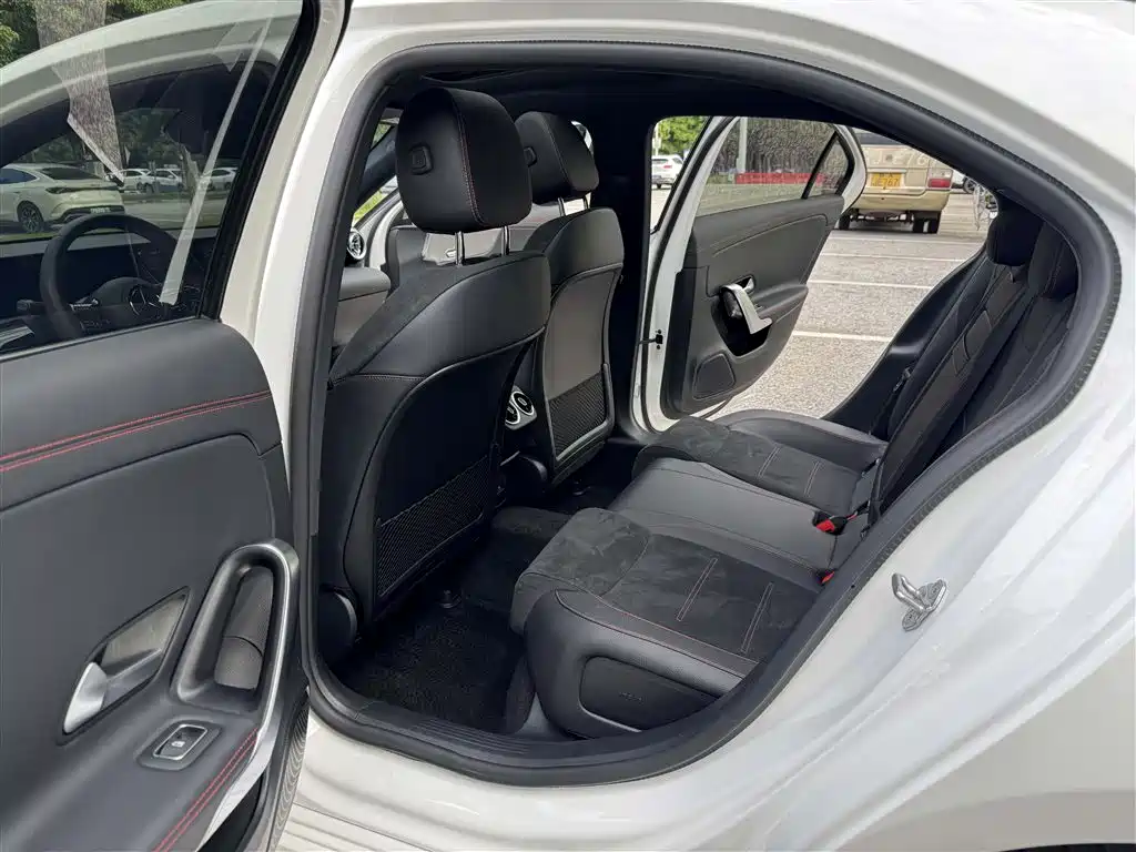 Mercedes-Benz A-Class 2023 — фото 15