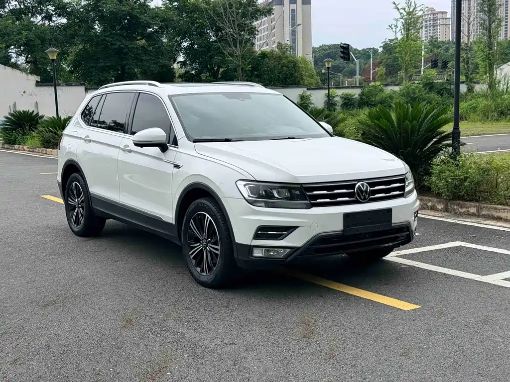 Volkswagen Tiguan L 2020 — фото 3