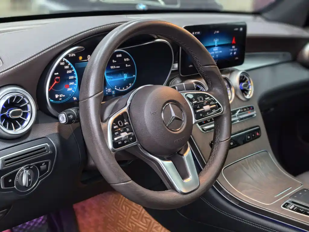 Mercedes-Benz GLC 2020 — фото 15